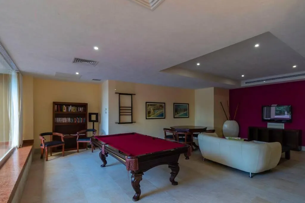 Ocean Front Grand Venetian Corner Condo プエルトバラータ