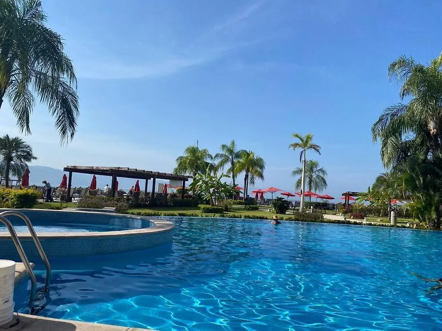 Ocean Front Grand Venetian Corner Condo プエルトバラータ メキシコ