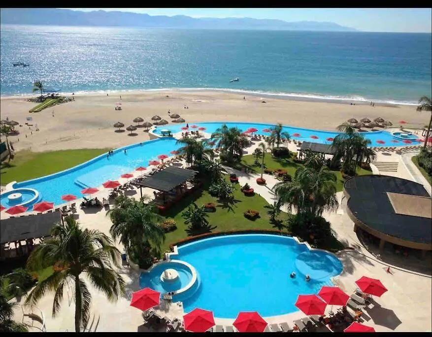 Ocean Front Grand Venetian Corner Condo プエルトバラータ アパート