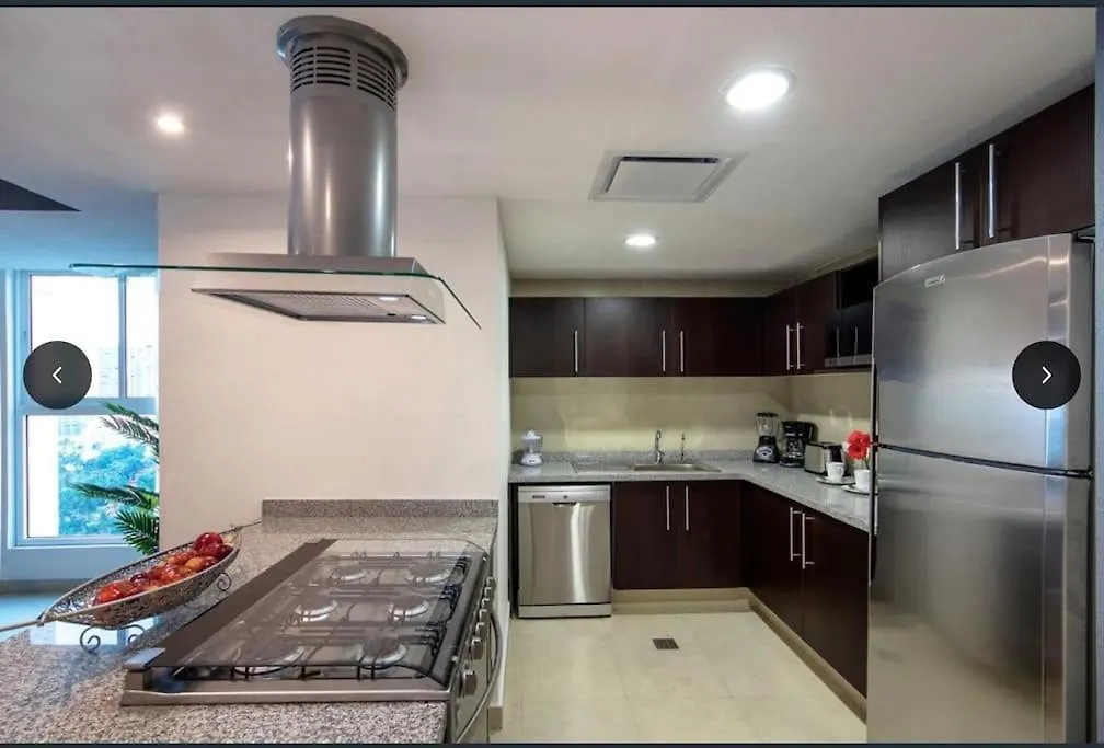 Ocean Front Grand Venetian Corner Condo プエルトバラータ